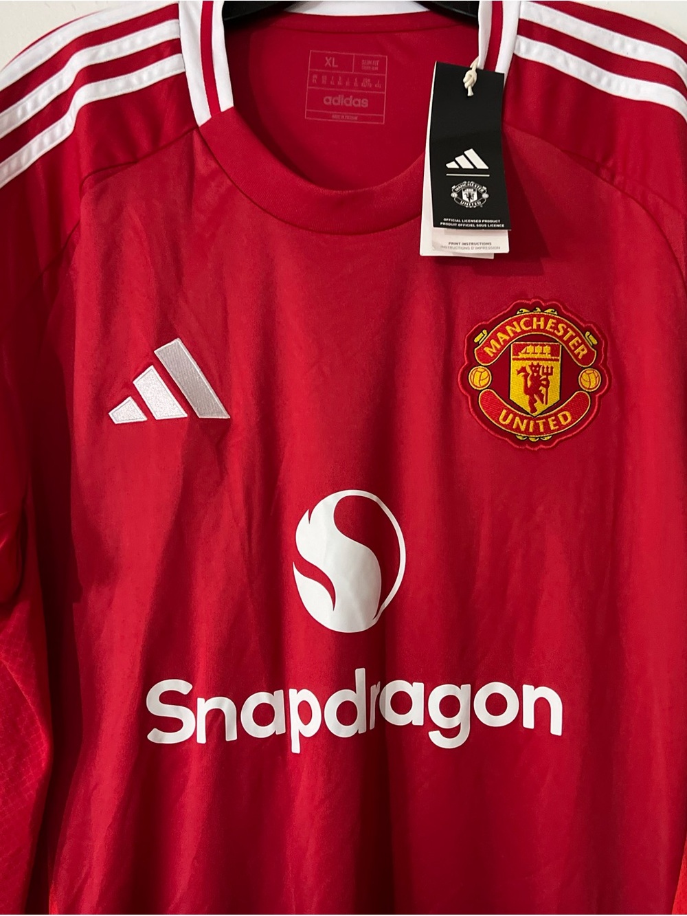 adidas Manchester United Red and White Home Jersey - Picture 4 of 11